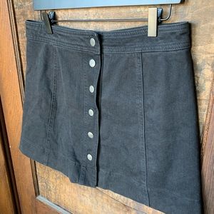 Madewell front button black denim skirt